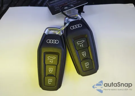 2025 Audi Q6 E-Tron Premium Plus Quattro z USA, uszkodzony, nr VIN WA124BGF2SA041935